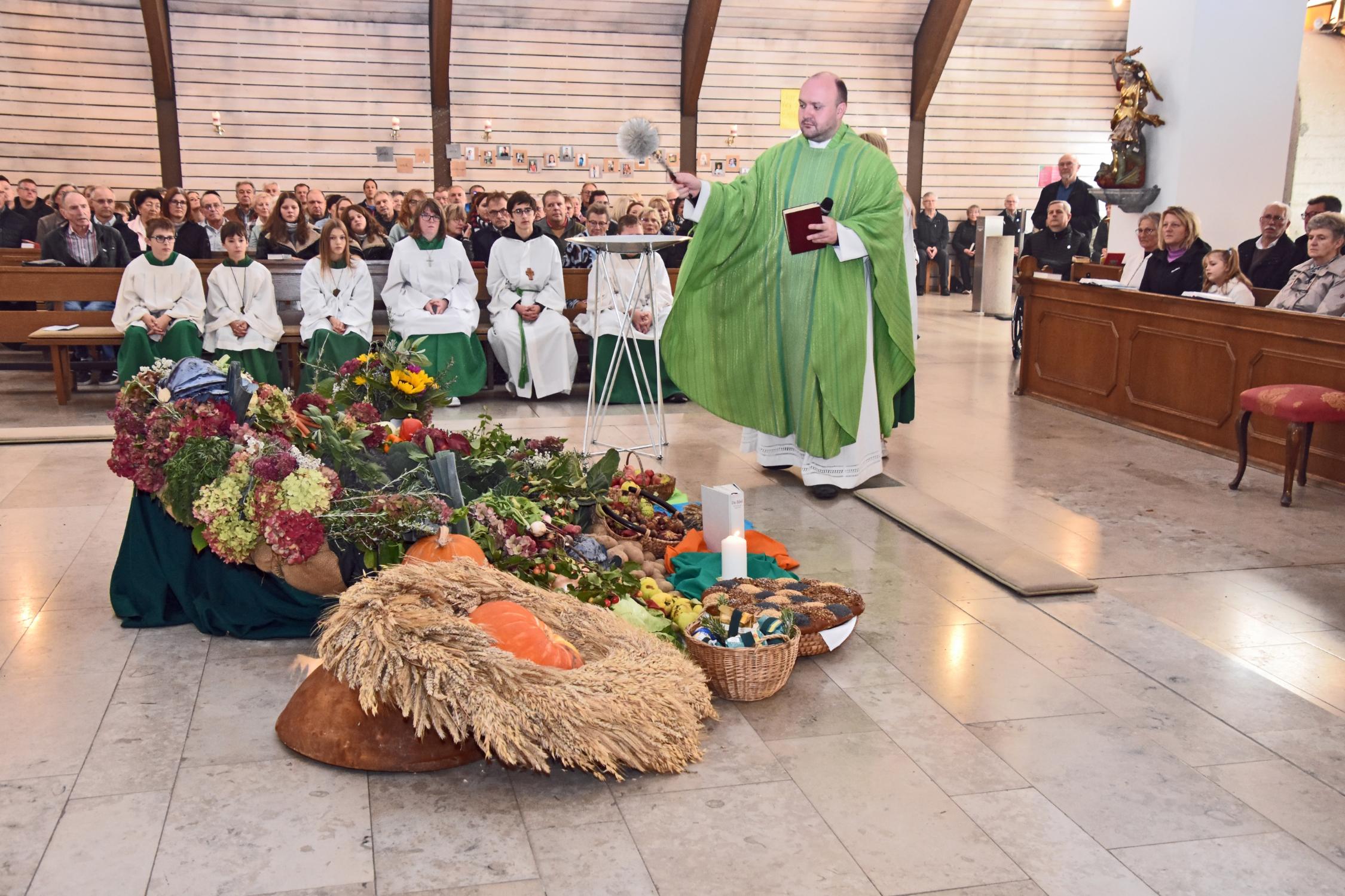 Amtseinführung Pfarrer Philipp Janek und Pfarrvikar Sebastian Heim