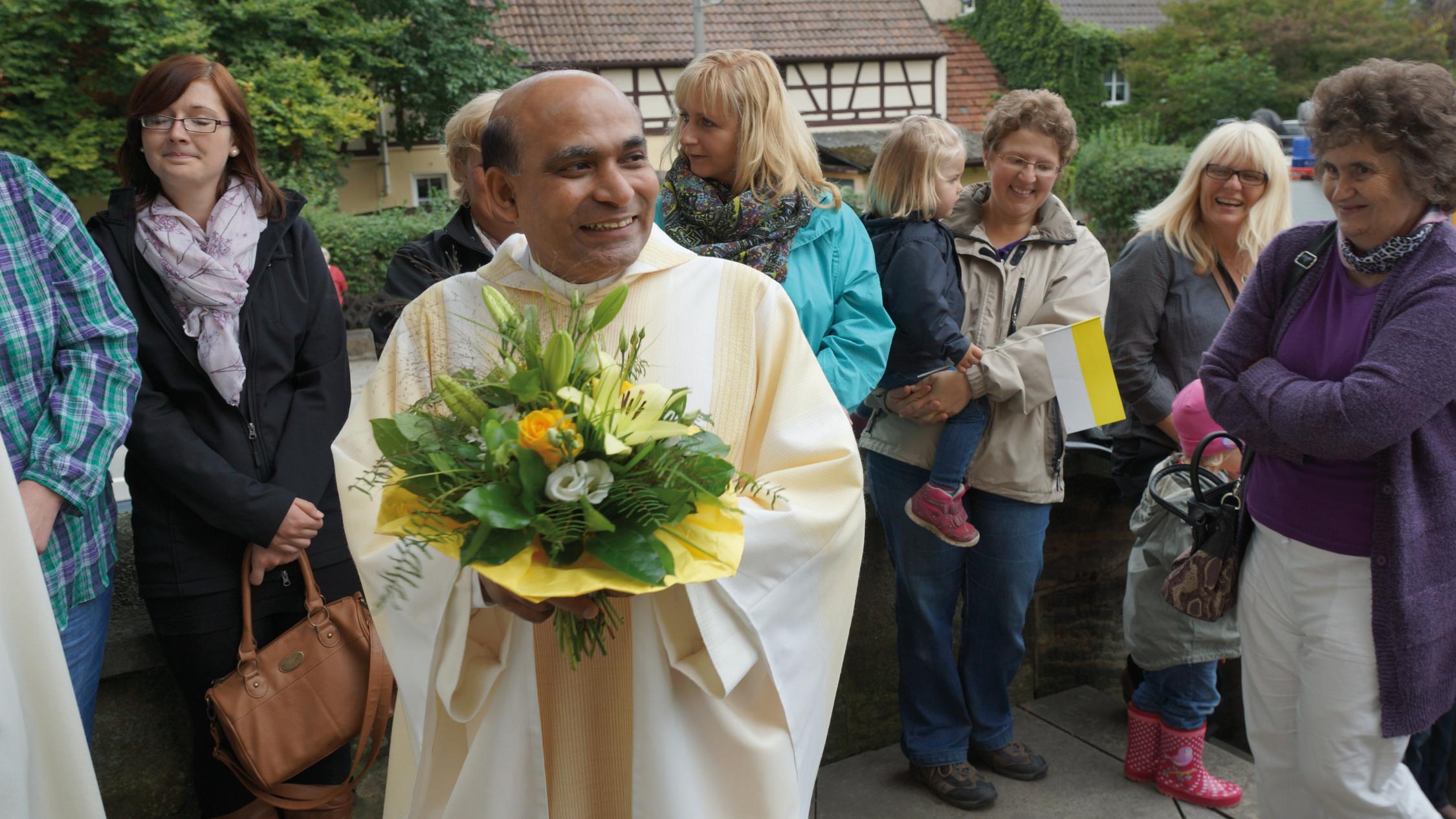 Pfarrer Kurian bei seiner Einführung in Zapfendorf.
